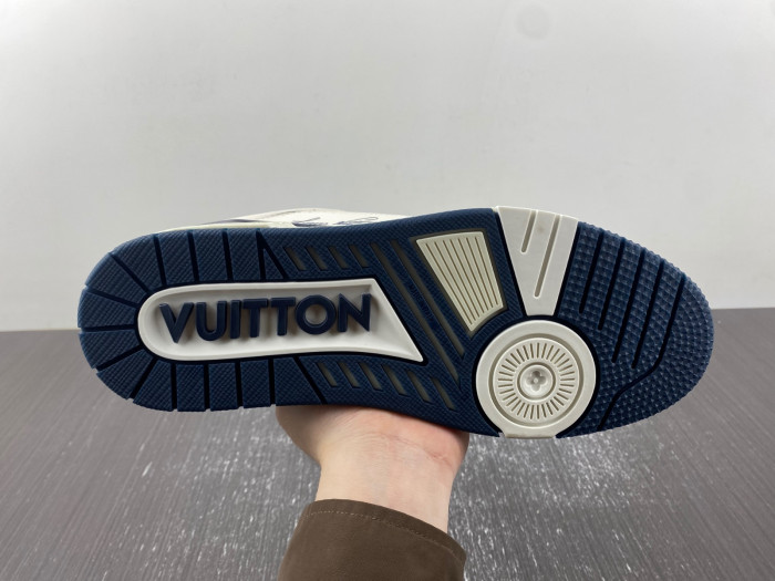 LV SNEAKER LOW 120402