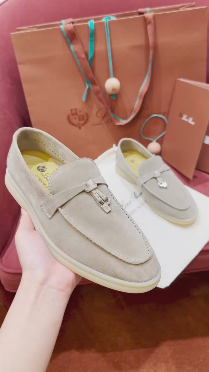 L0R0 P1ANA SNEAKER