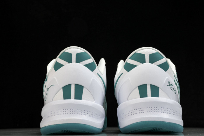 Nike Kobe 8 Protro “Radiant Emerald” FQ3549-101