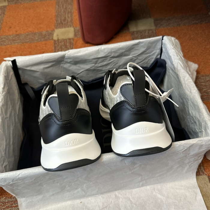 D10R B25 SNEAKER B25-11