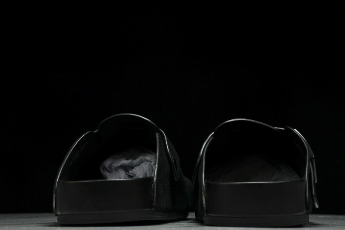 BLCG SLIPPERS