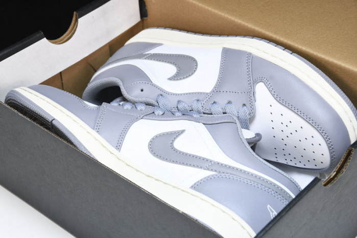 Nike Air Jordan 1 Low 553558-053