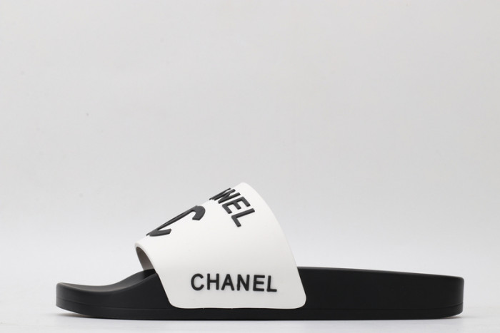 CH*NEL SLIPPERS