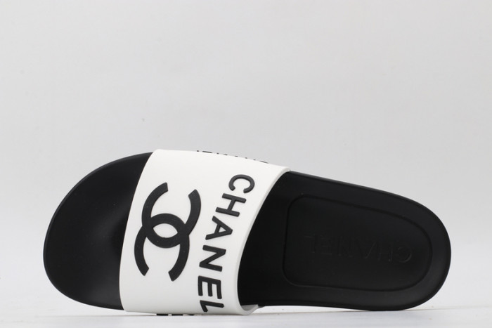 CH*NEL SLIPPERS